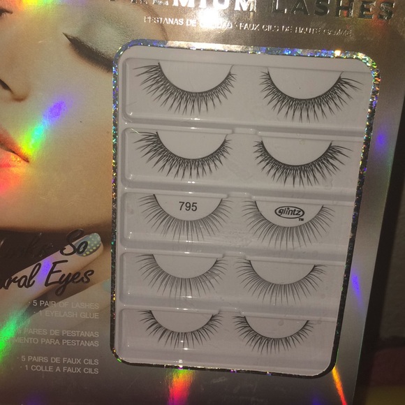 5 Pairs of lashes - Picture 2 of 5